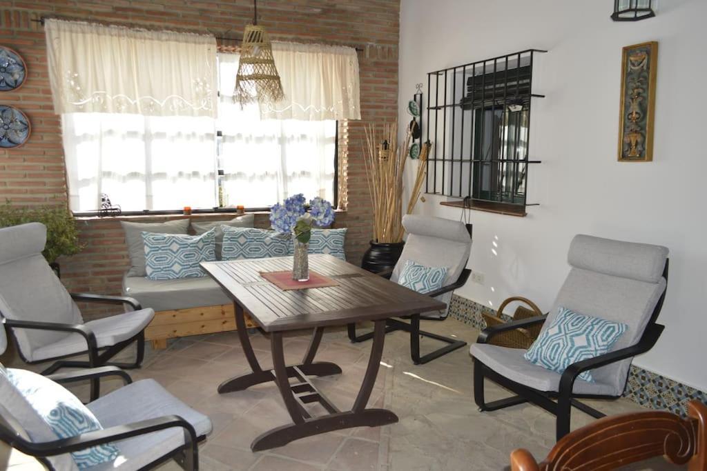 Fantastic Private Villa With Pool Near Ardales And Caminito Del Rey Luaran gambar